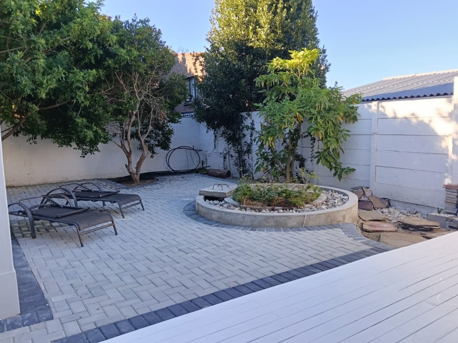 To Let 2 Bedroom Property for Rent in Onrus Western Cape